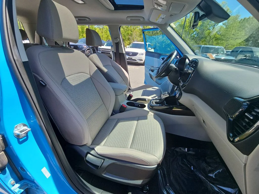 Used 2025 Blue Kia EX image 10