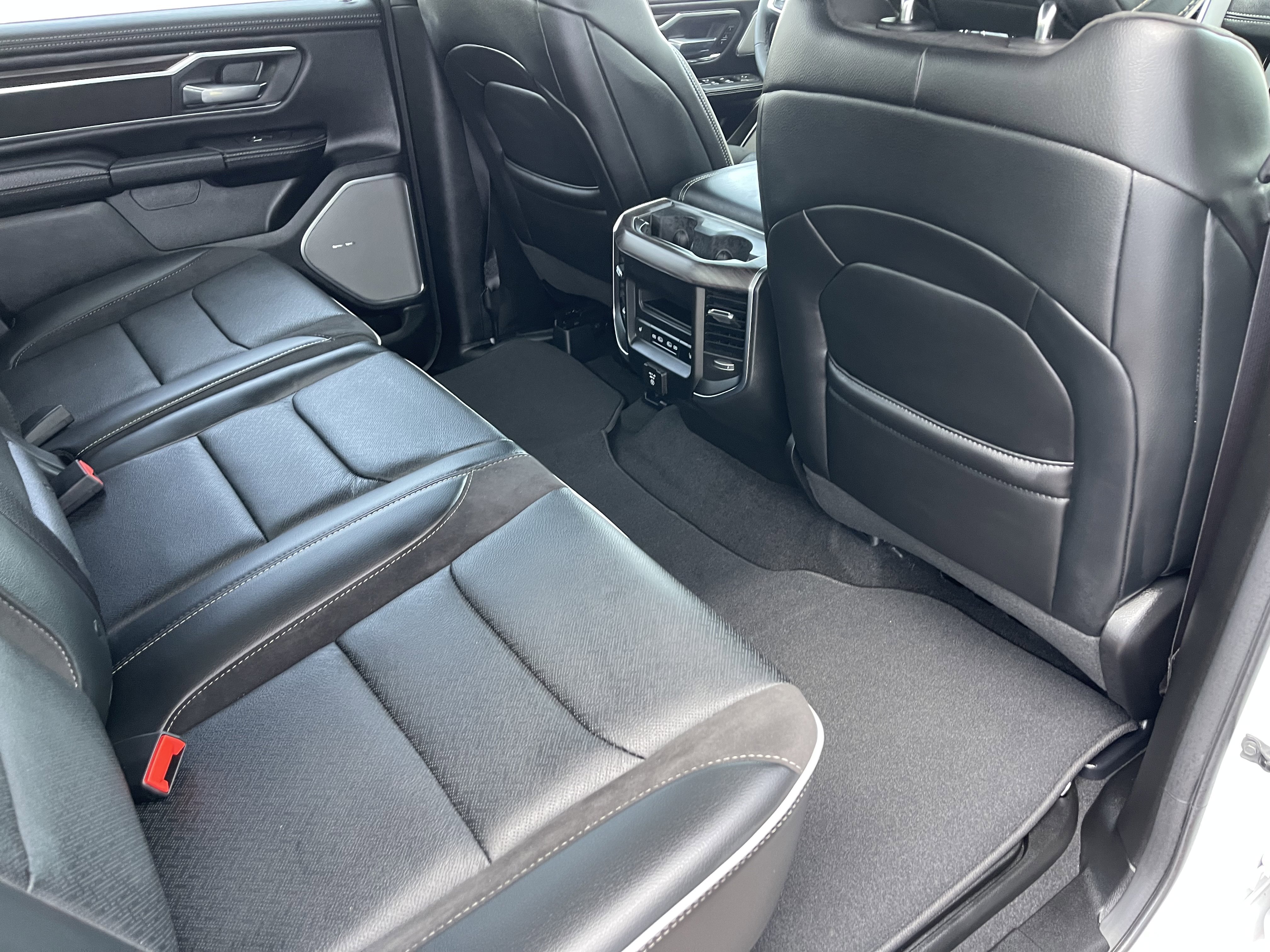 New 2026 Ivory White Tri-Coat Pearl-Coat Exterior Paint RAM Laramie image 26