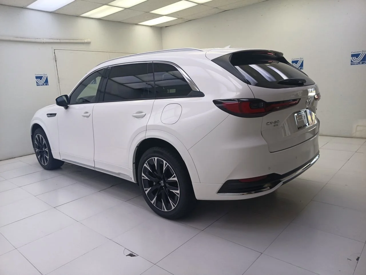 New 2026 ARCTIC WHITE Mazda S Premium Plus image 6
