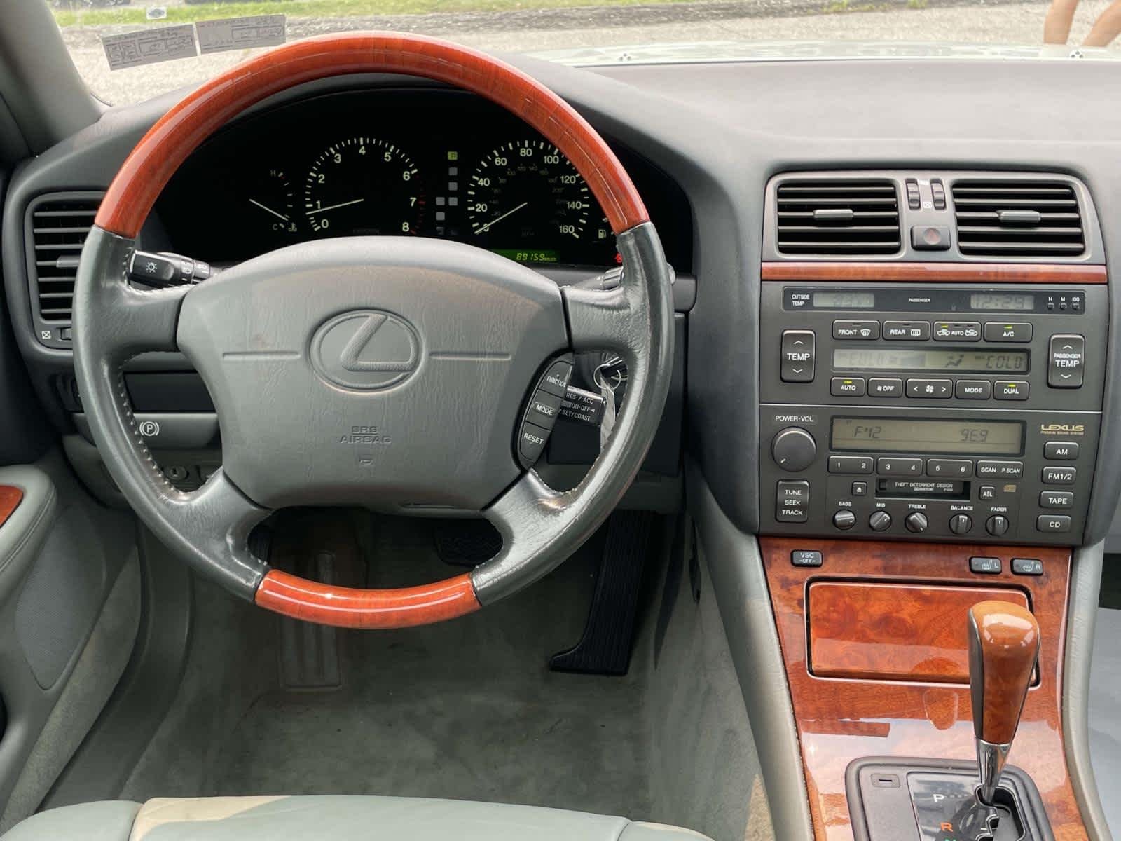 Used 1998 Silver Jade Pearl Lexus  image 2