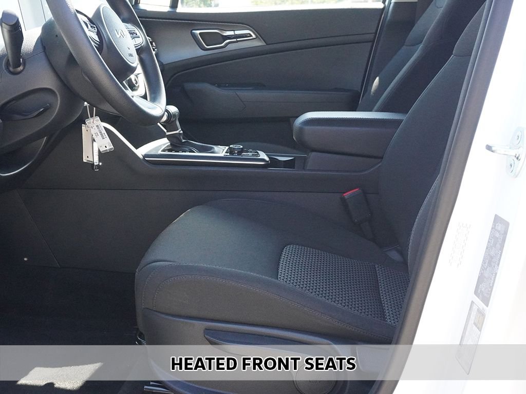 Used 2024 White Kia LX image 5