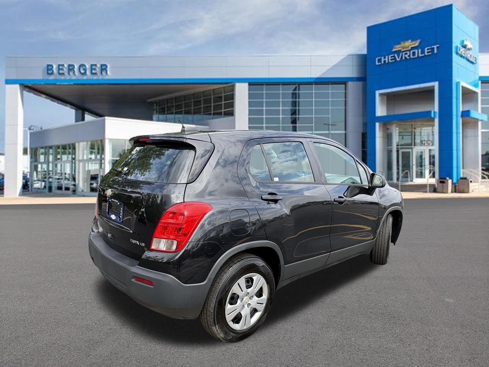 Used 2015 Chevrolet Trax LS with VIN 3GNCJKSB1FL243257 for sale in Grand Rapids, MI