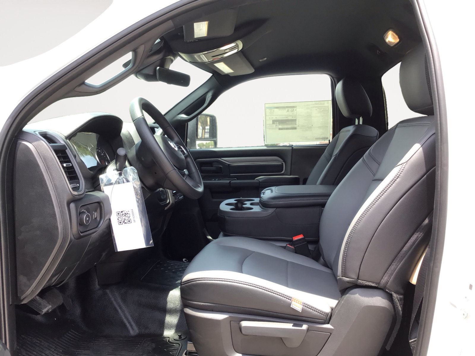 New 2026 Bright White Clearcoat RAM Tradesman image 19