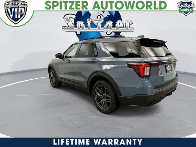 New 2027 Vapor Blue Metallic Ford ST-Line image 7