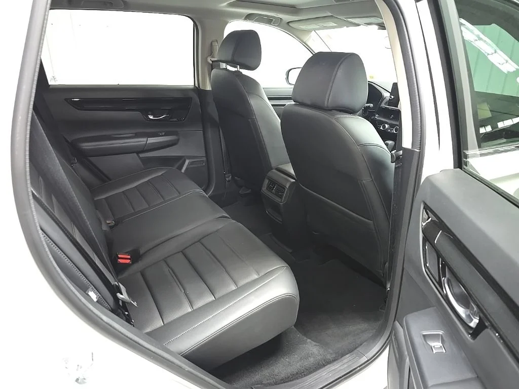 Used 2023 White Honda EX-L image 18
