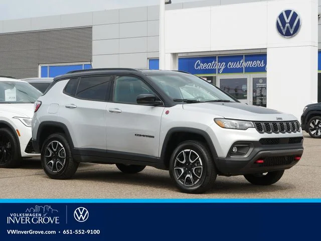 Used 2024 Silver Jeep Trailhawk image 1