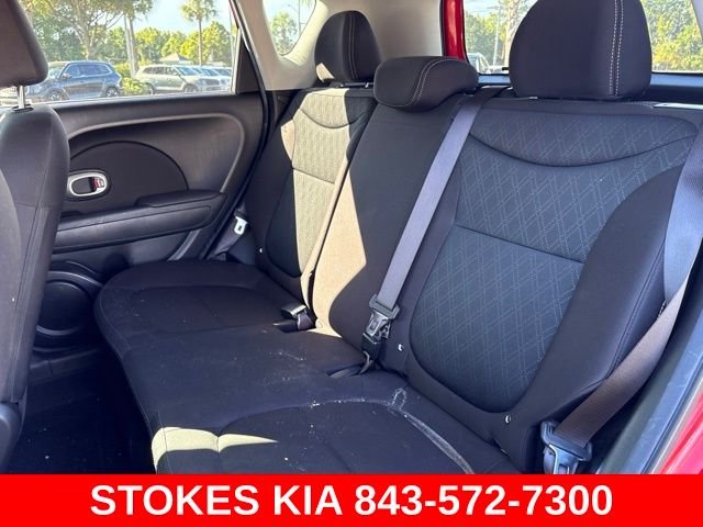 Used 2019 Red Kia Base image 11