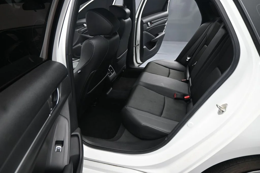 Used 2019  Honda Sport 2.0T image 15