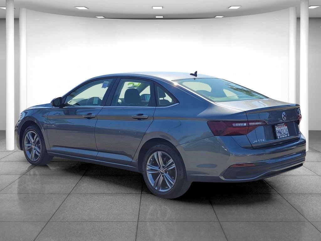 Used 2024  Volkswagen 1.5T SE image 4