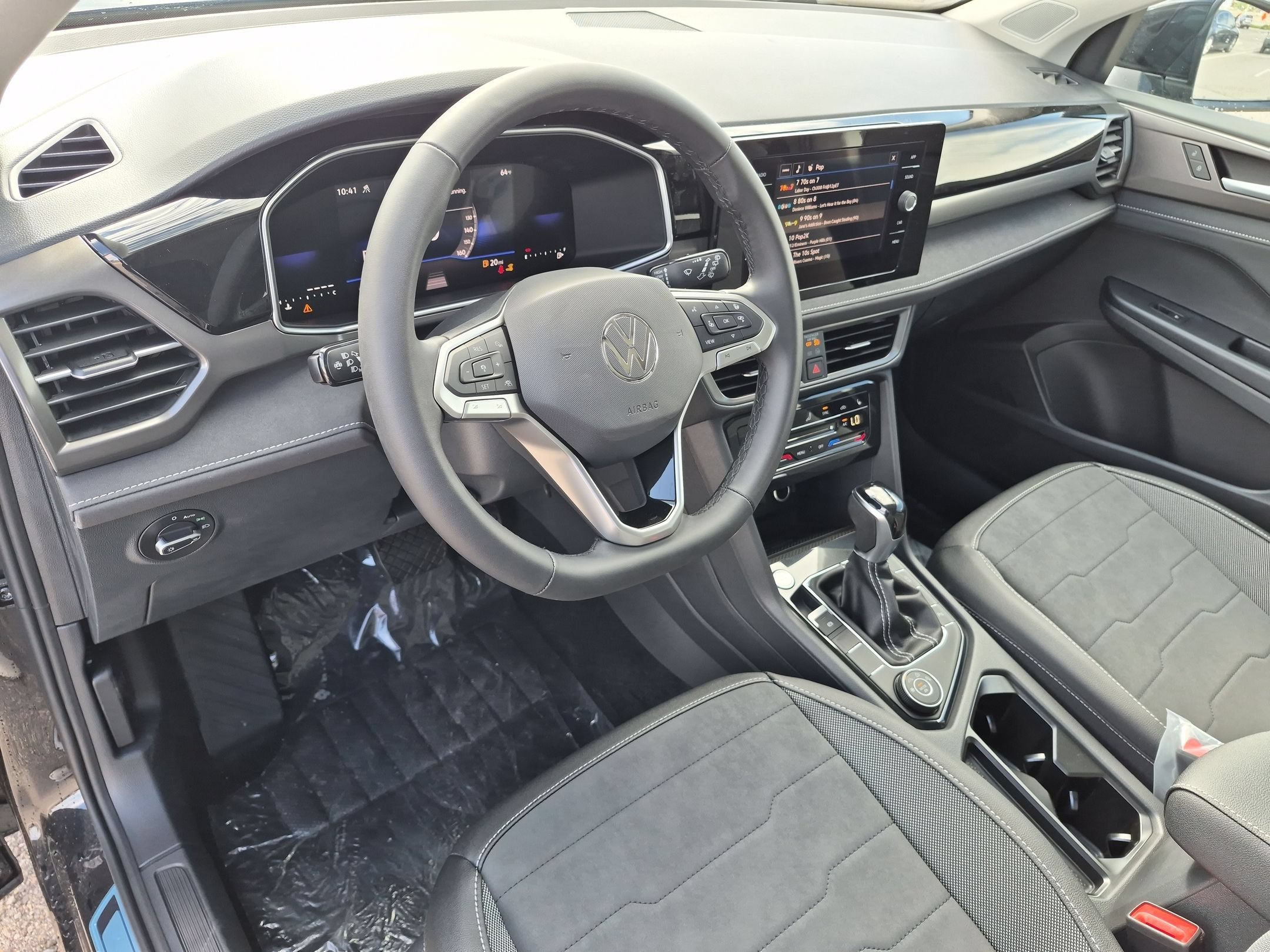 New 2026 Deep Black Pearl Volkswagen SE Black image 10