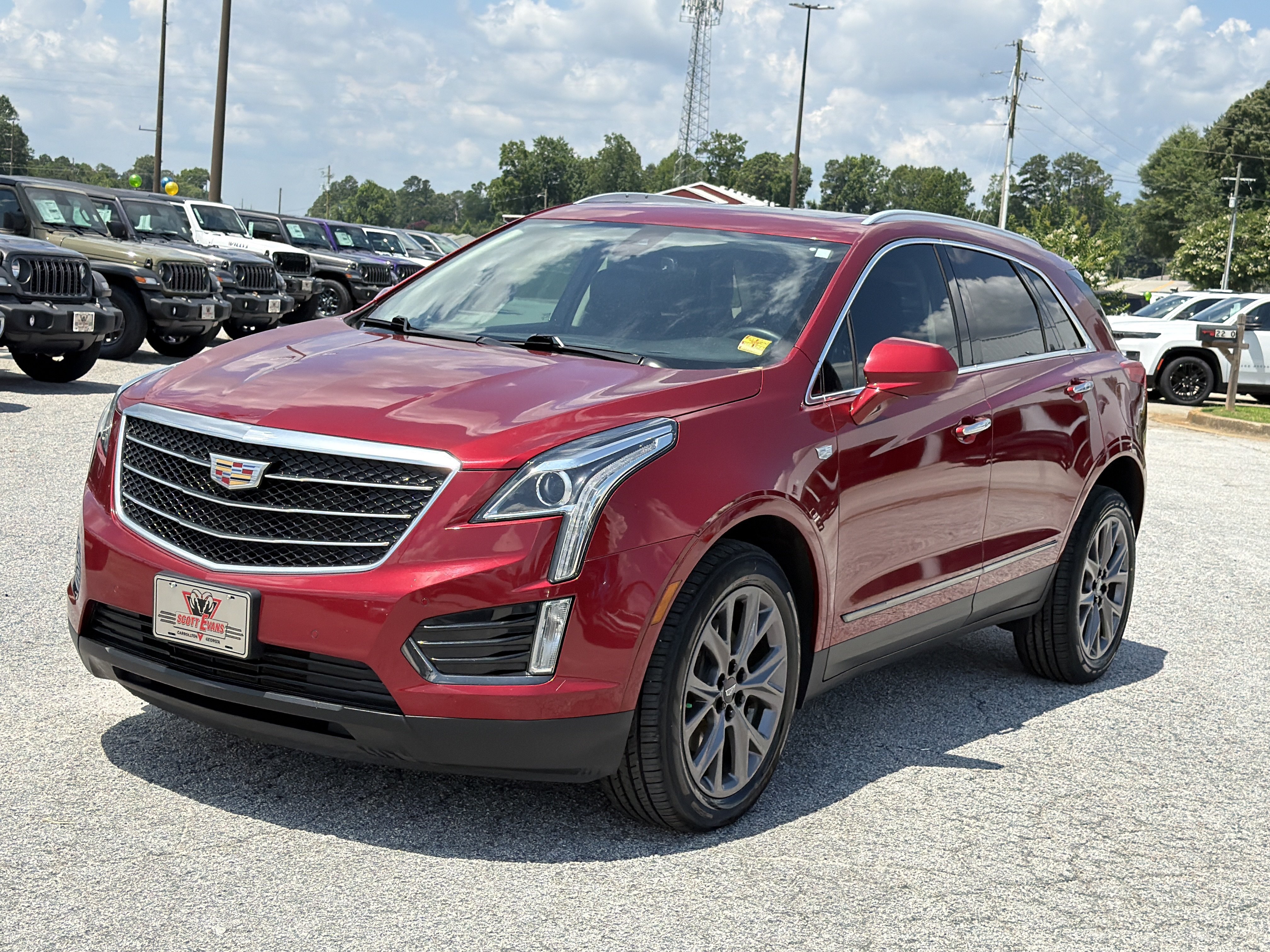 Used 2019 Red Horizon Tintcoat Cadillac Luxury FWD image 4
