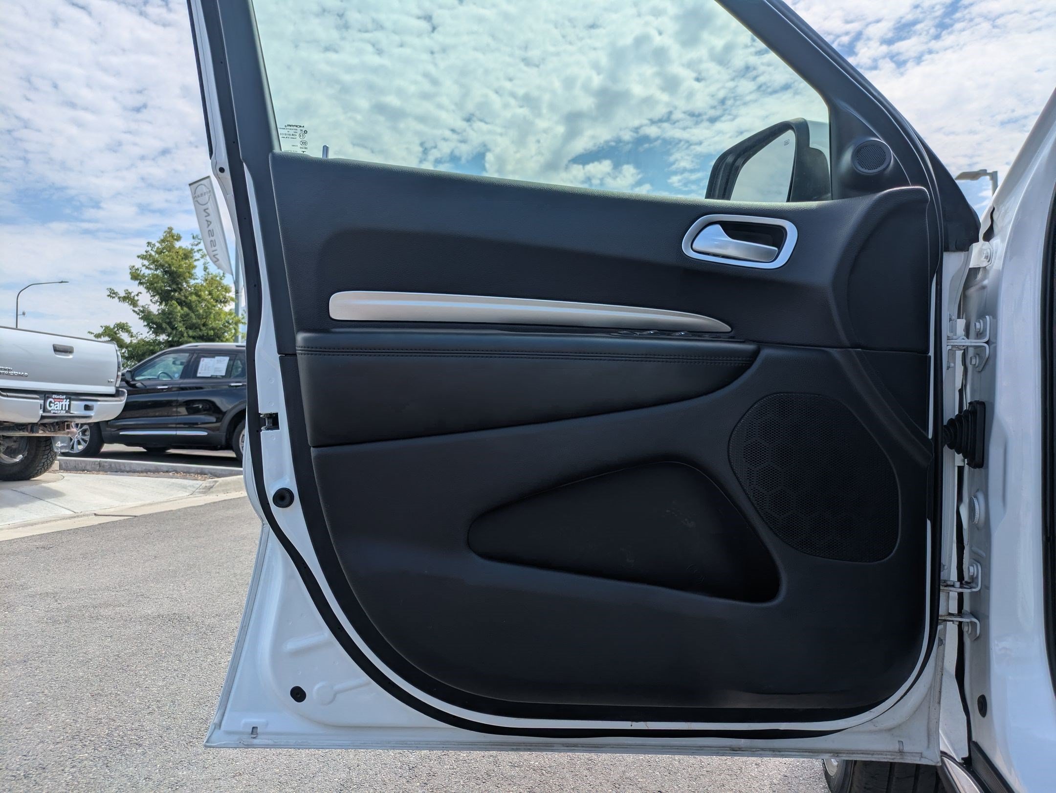 Used 2019 White Knuckle Clearcoat Dodge SXT image 12