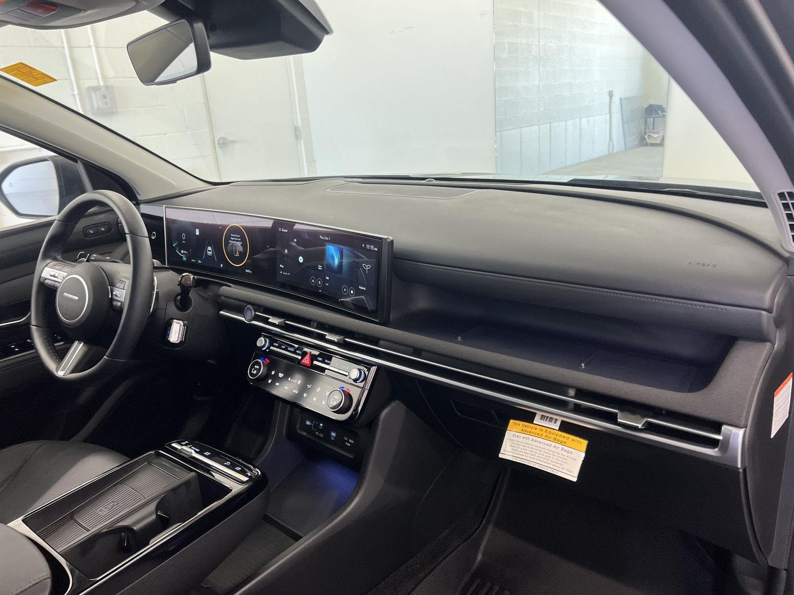 2025 Hyundai Tucson Limited - Photo 16