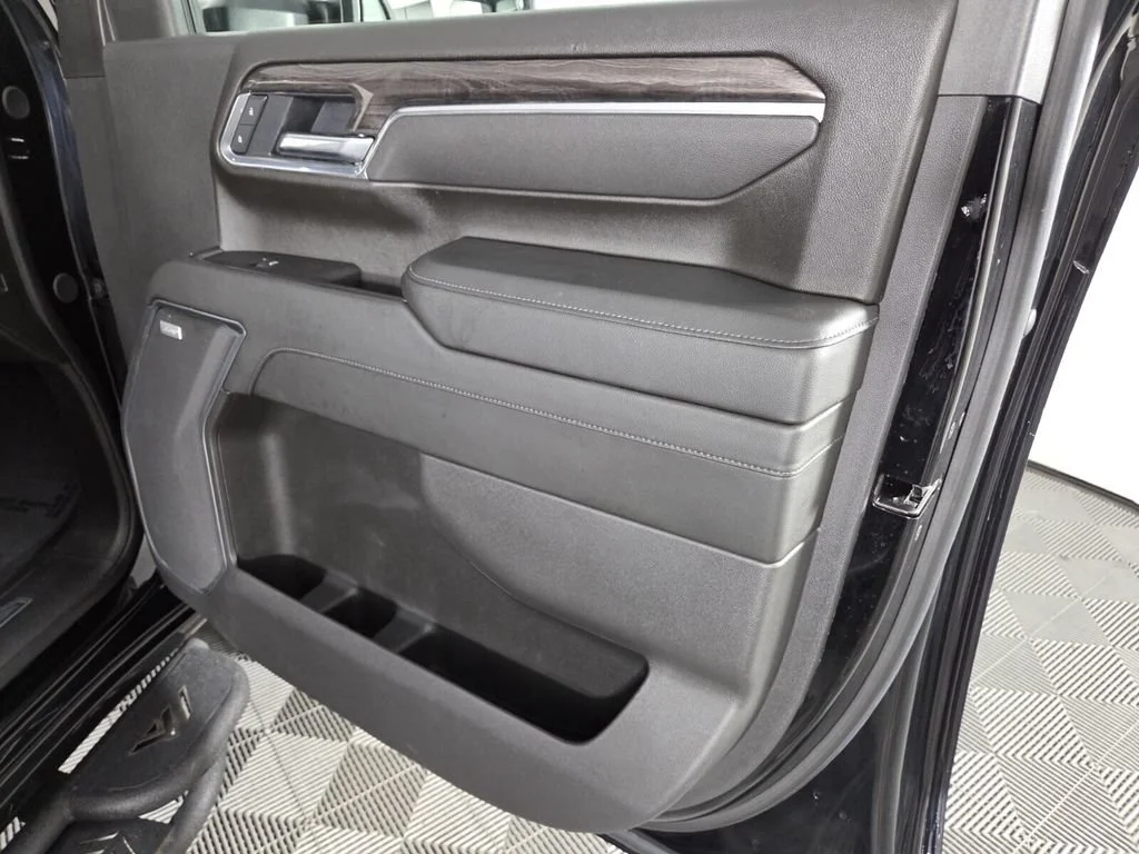 Used 2025 Black Chevrolet LTZ image 35