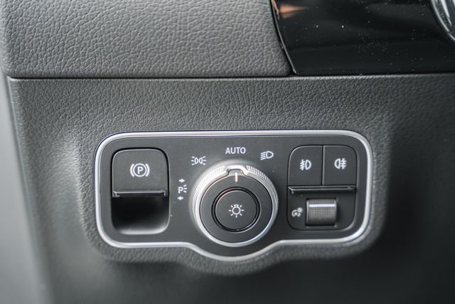 New 2026 Polar White Mercedes-Benz GLA 250 image 42