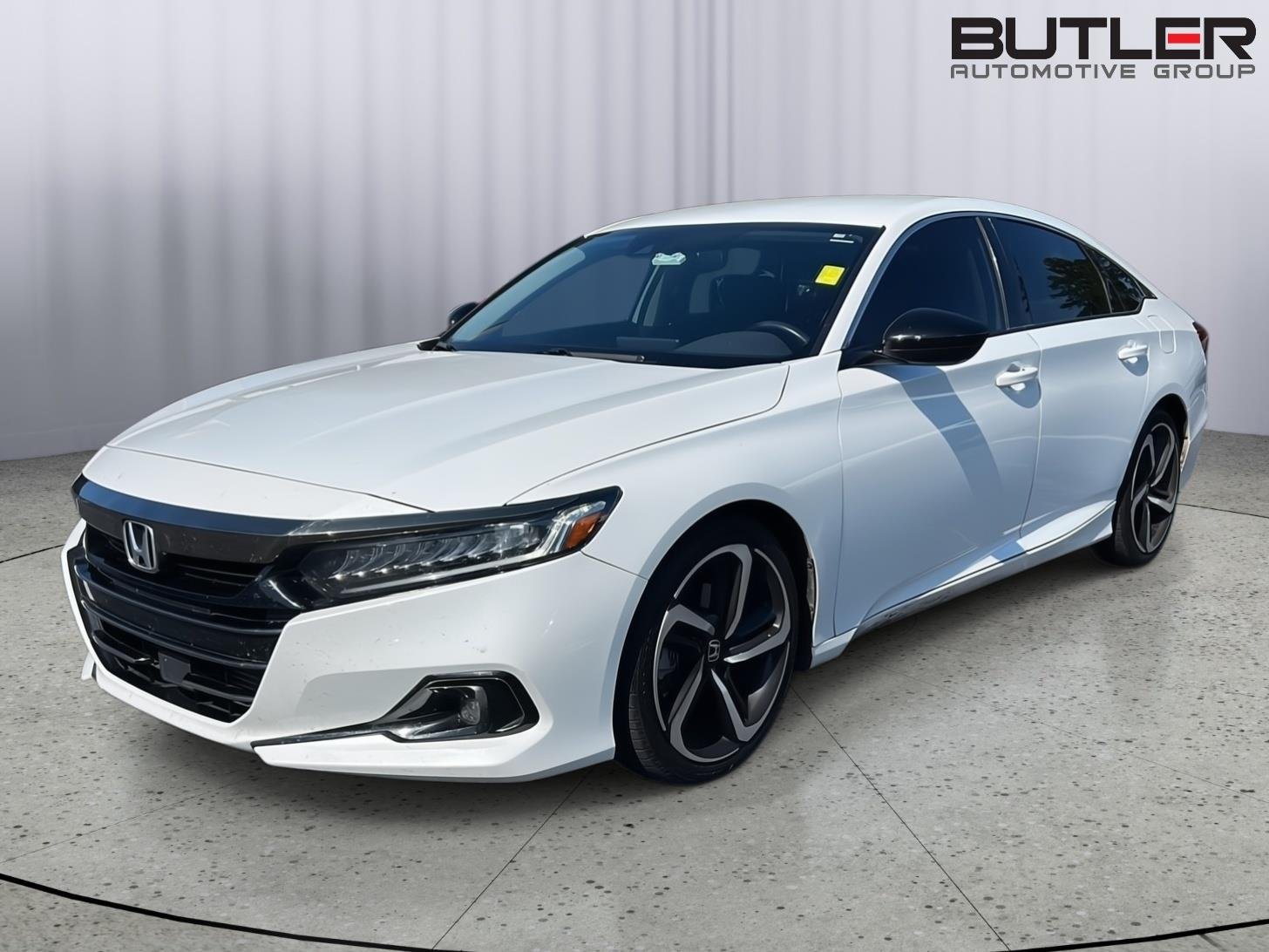 Used 2022 Platinum White Pearl Honda Sport Special Edition image 1