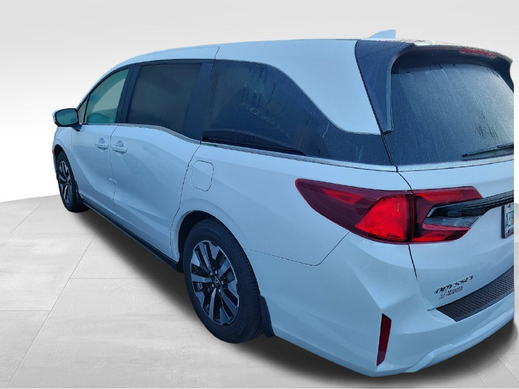 Used 2026 Platinum White Pearl Honda EX-L image 14