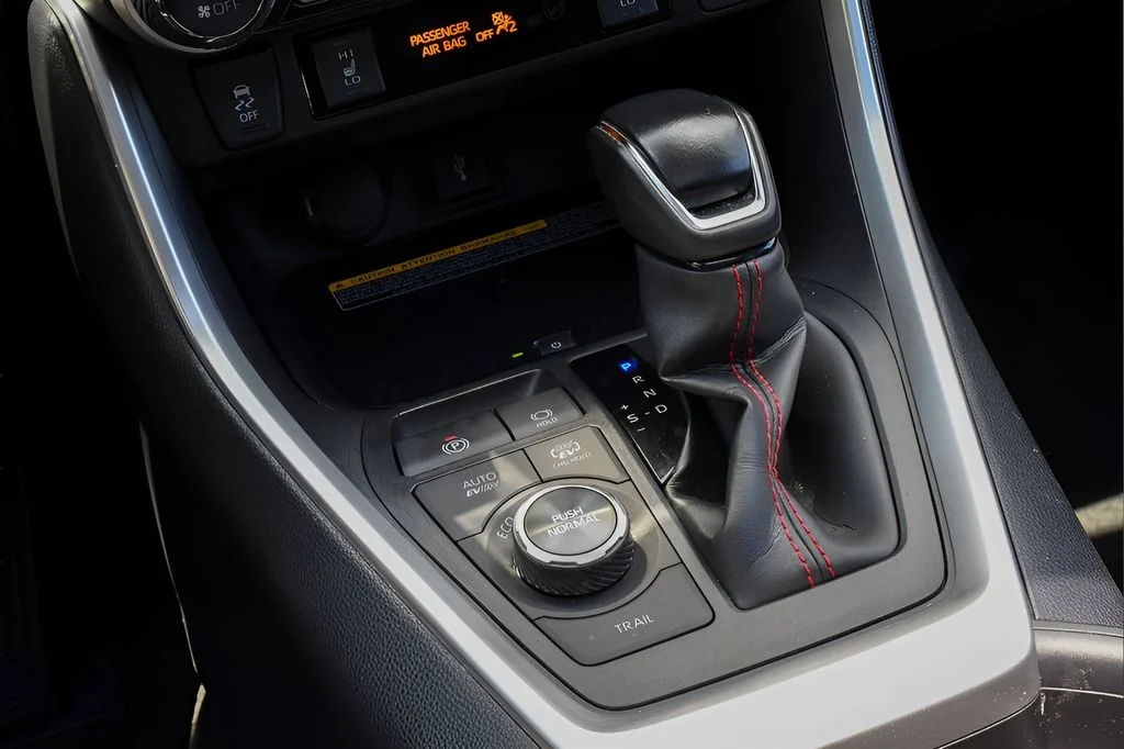 2021 Toyota RAV4 XSE - Photo 32