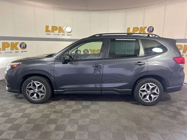 Used 2023 Gray Metallic Subaru Premium image 9
