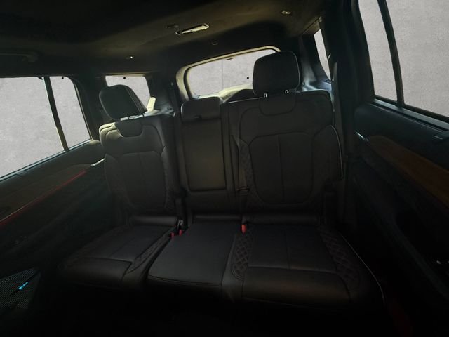 Used 2023 Silver Jeep Summit image 22
