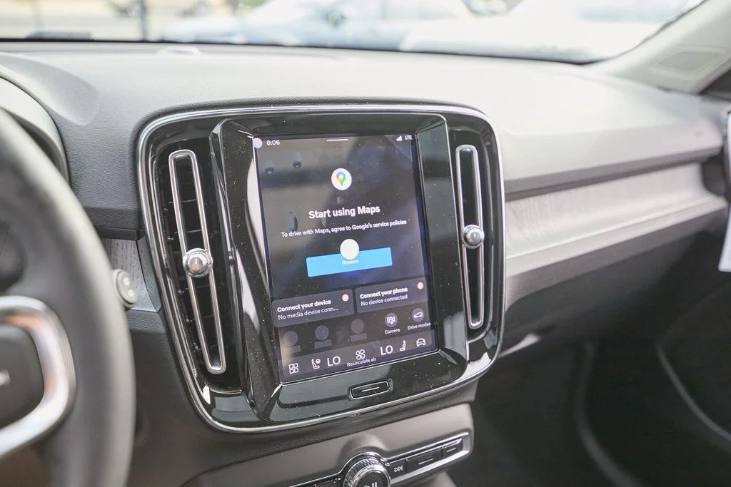 2026 Volvo XC40 Core - Photo 13