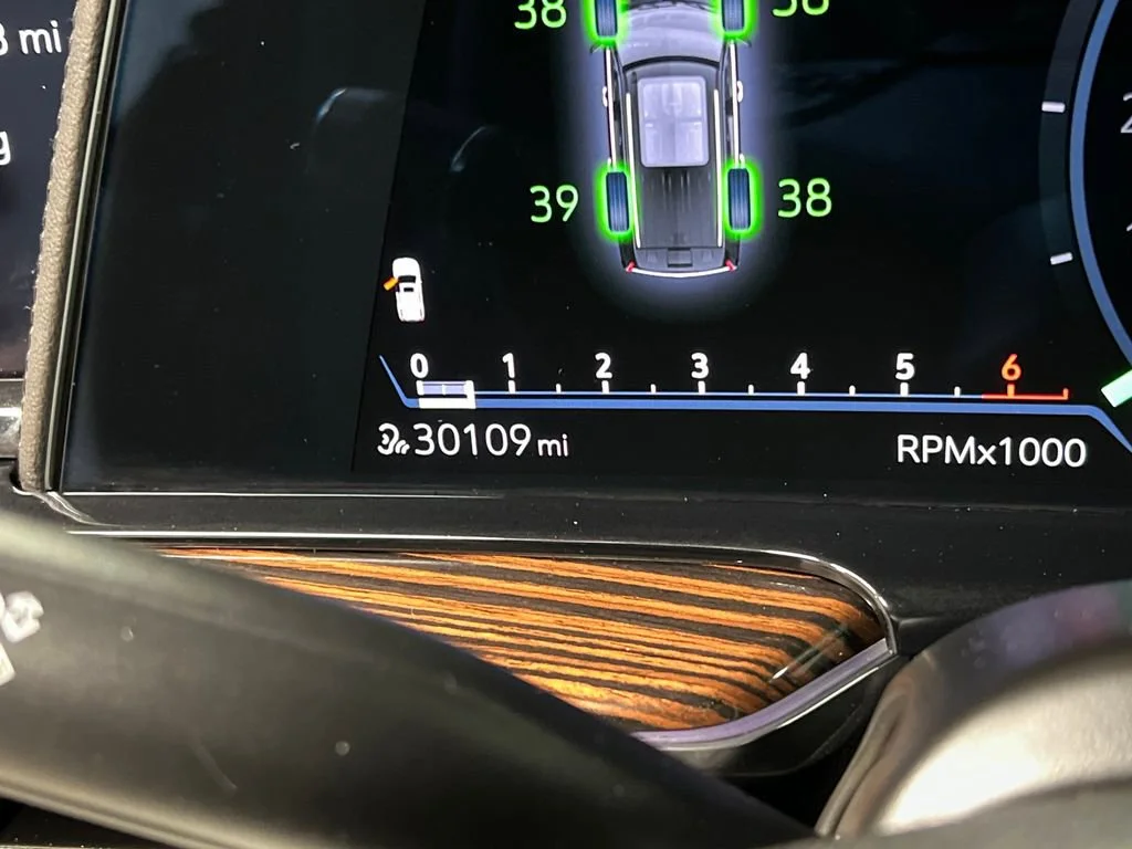 Used 2023 Black Raven Cadillac Premium Luxury image 21