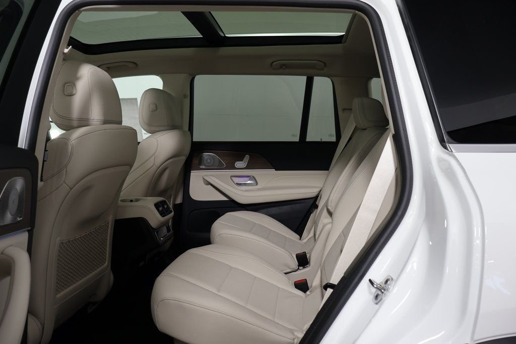 New 2026 Polar White Mercedes-Benz GLS 450 image 6