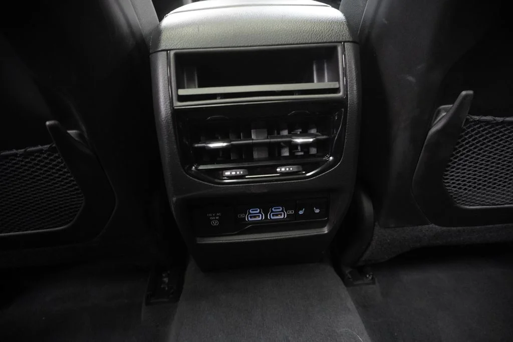 Used 2022 White Jeep 4xe image 34