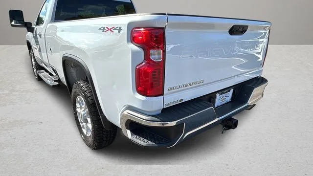 Used 2024 Summit White Chevrolet LT image 35