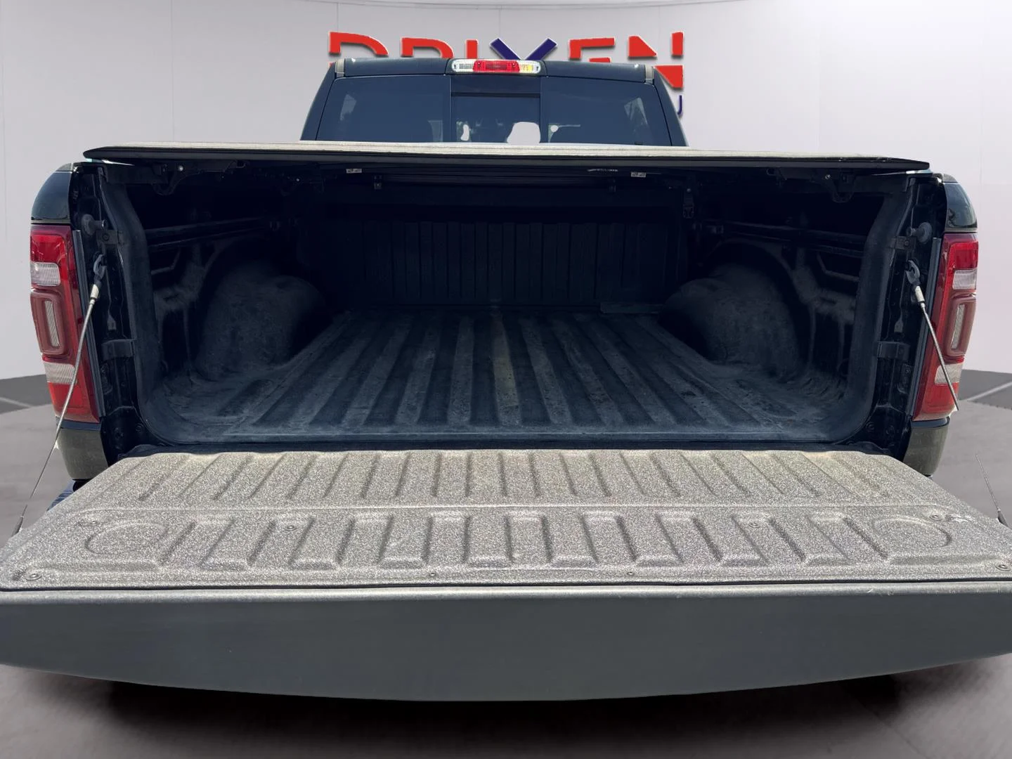Used 2019 Diamond Black Crystal Pearlcoat Ram Longhorn image 34