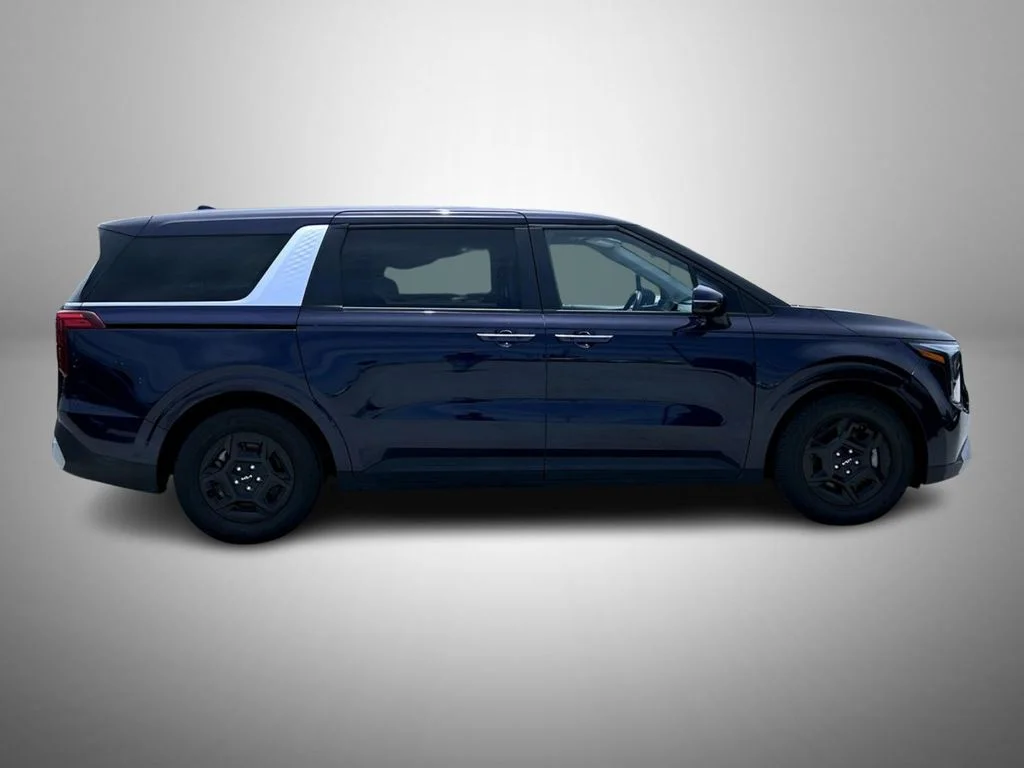 Used 2025 Blue Kia LXS image 4