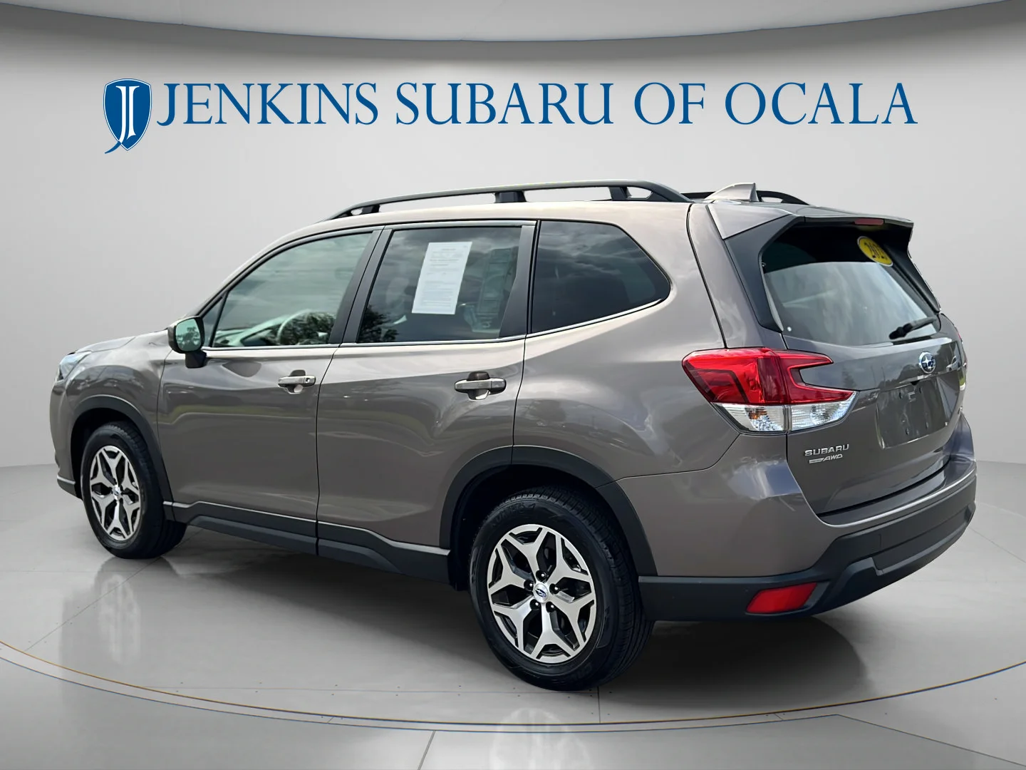 Used 2023 Brilliant Bronze Metallic Subaru Premium image 5