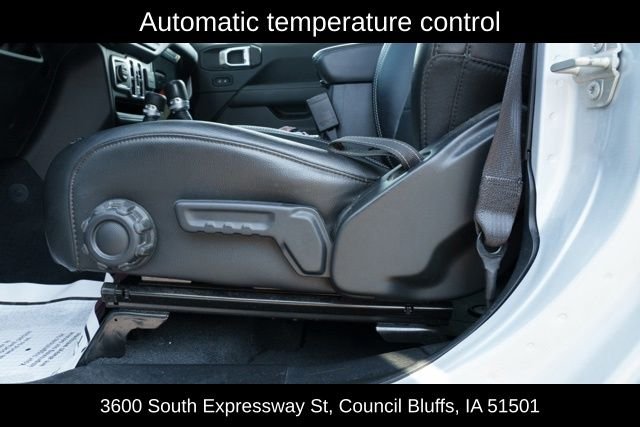 Used 2023 Silver Jeep Sahara 4xe image 16