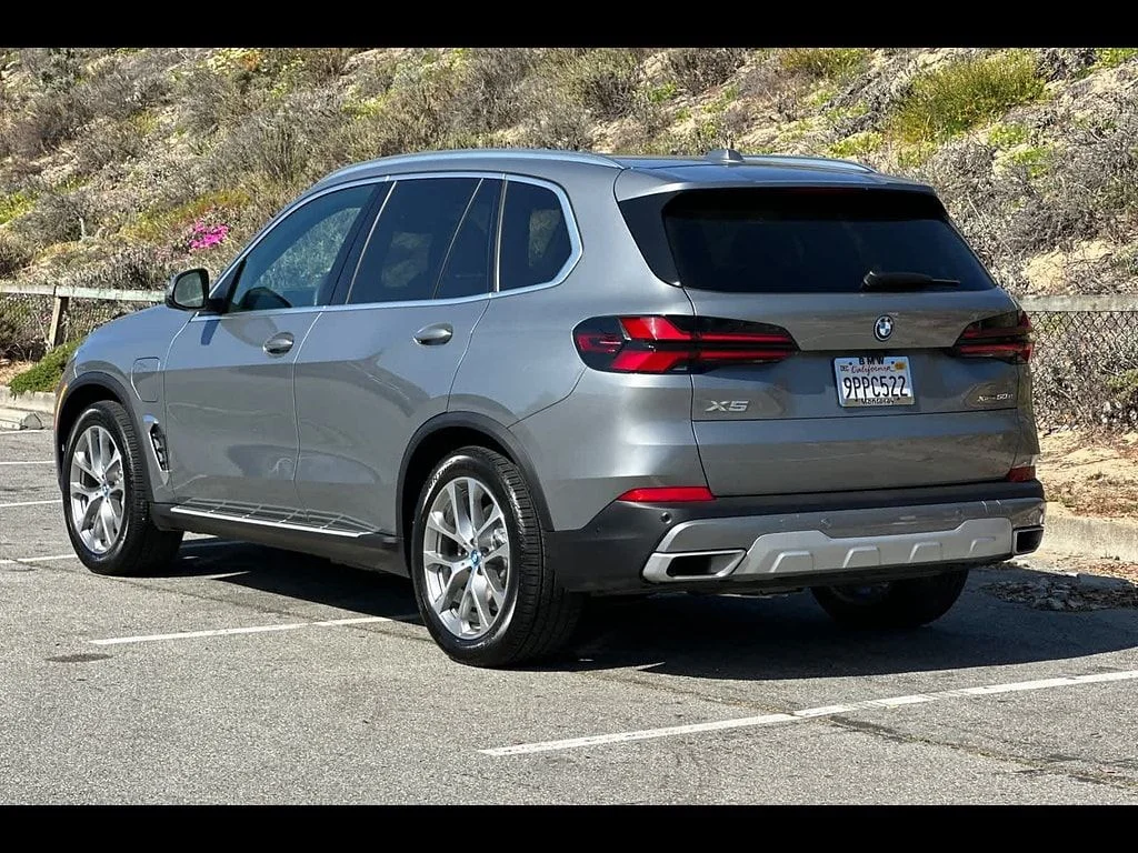 Used 2025 Gray BMW xDrive50e image 3