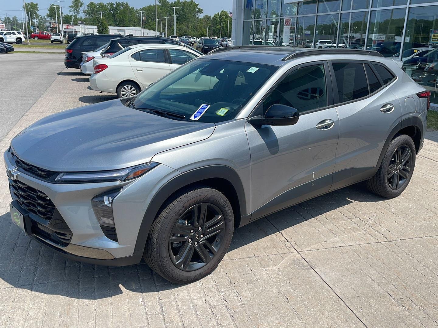 Used 2025 Sterling Gray Metallic Chevrolet ACTIV image 3