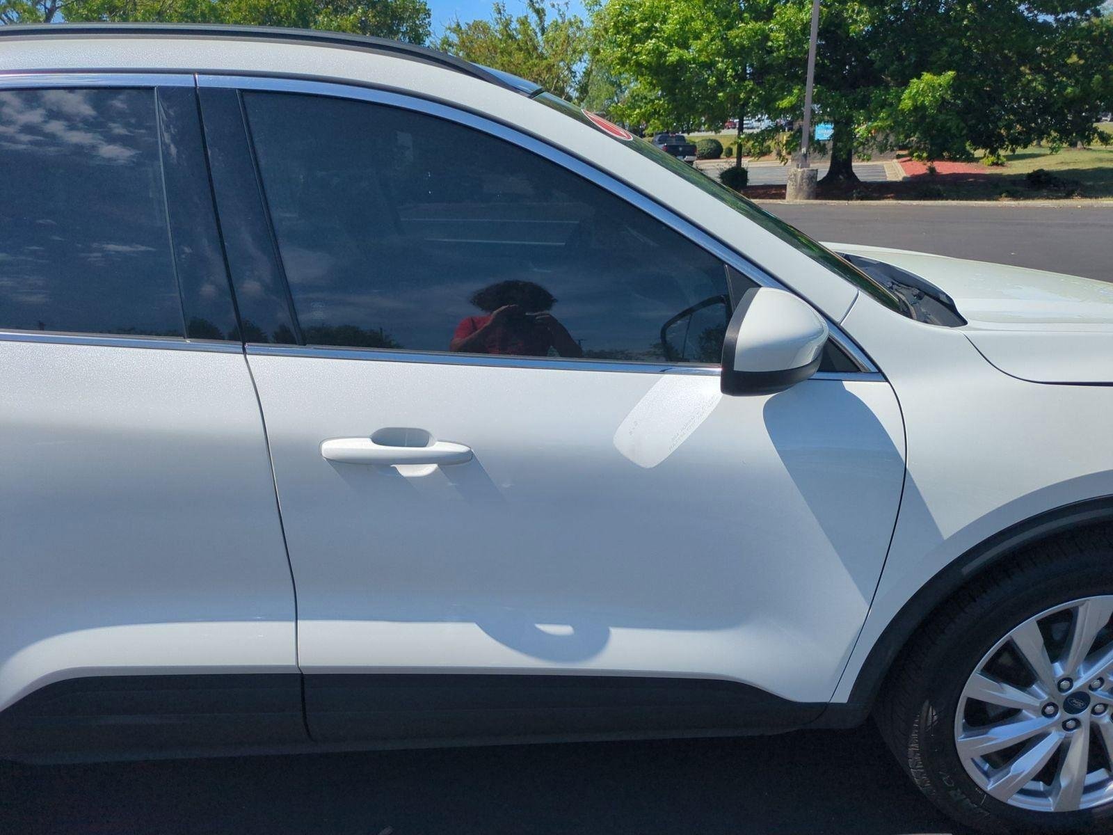 Used 2021 Star White Metallic Tri-Coat Ford Titanium image 38