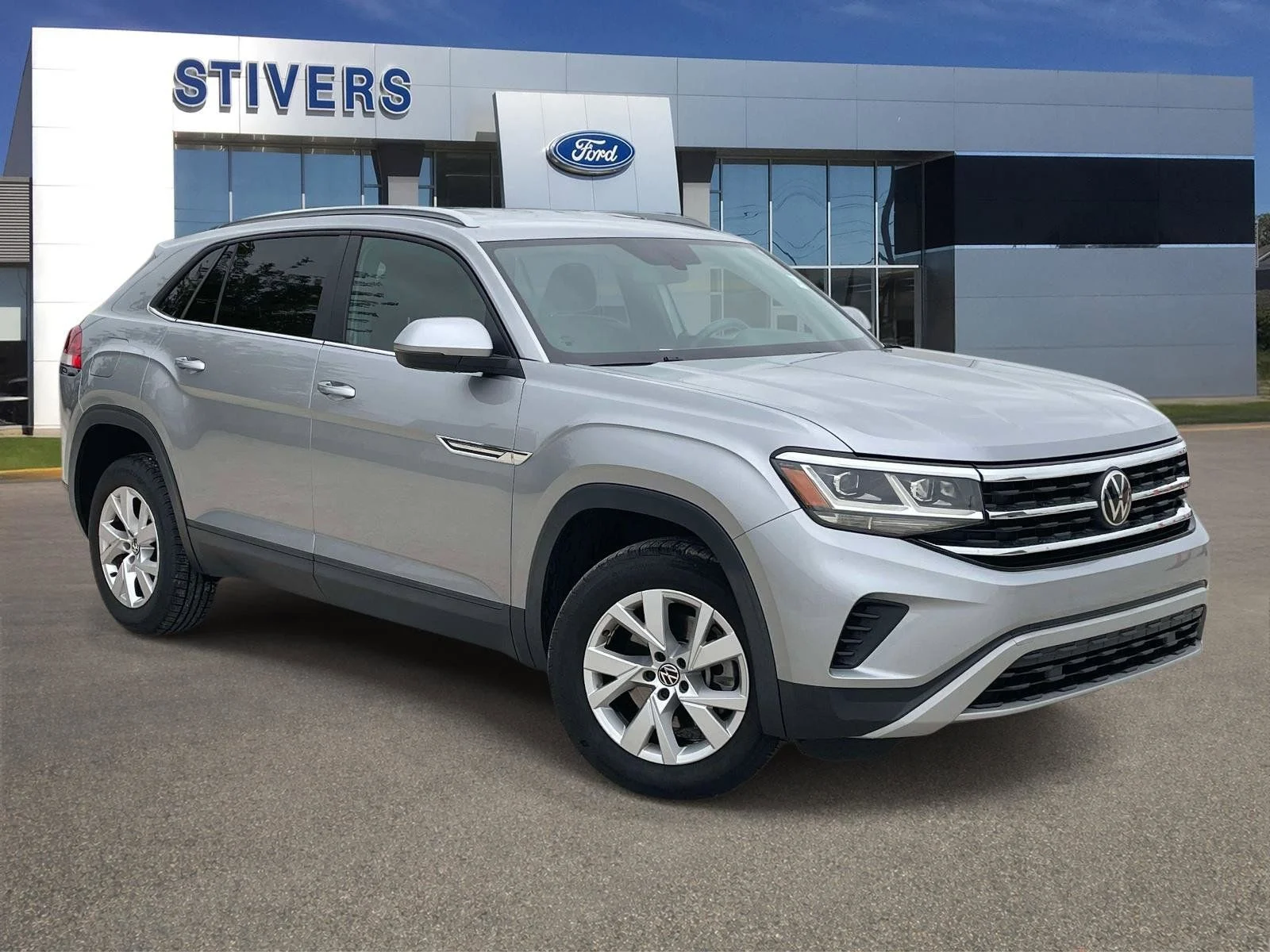 2020 Volkswagen Atlas Cross Sport 2.0T S's photo