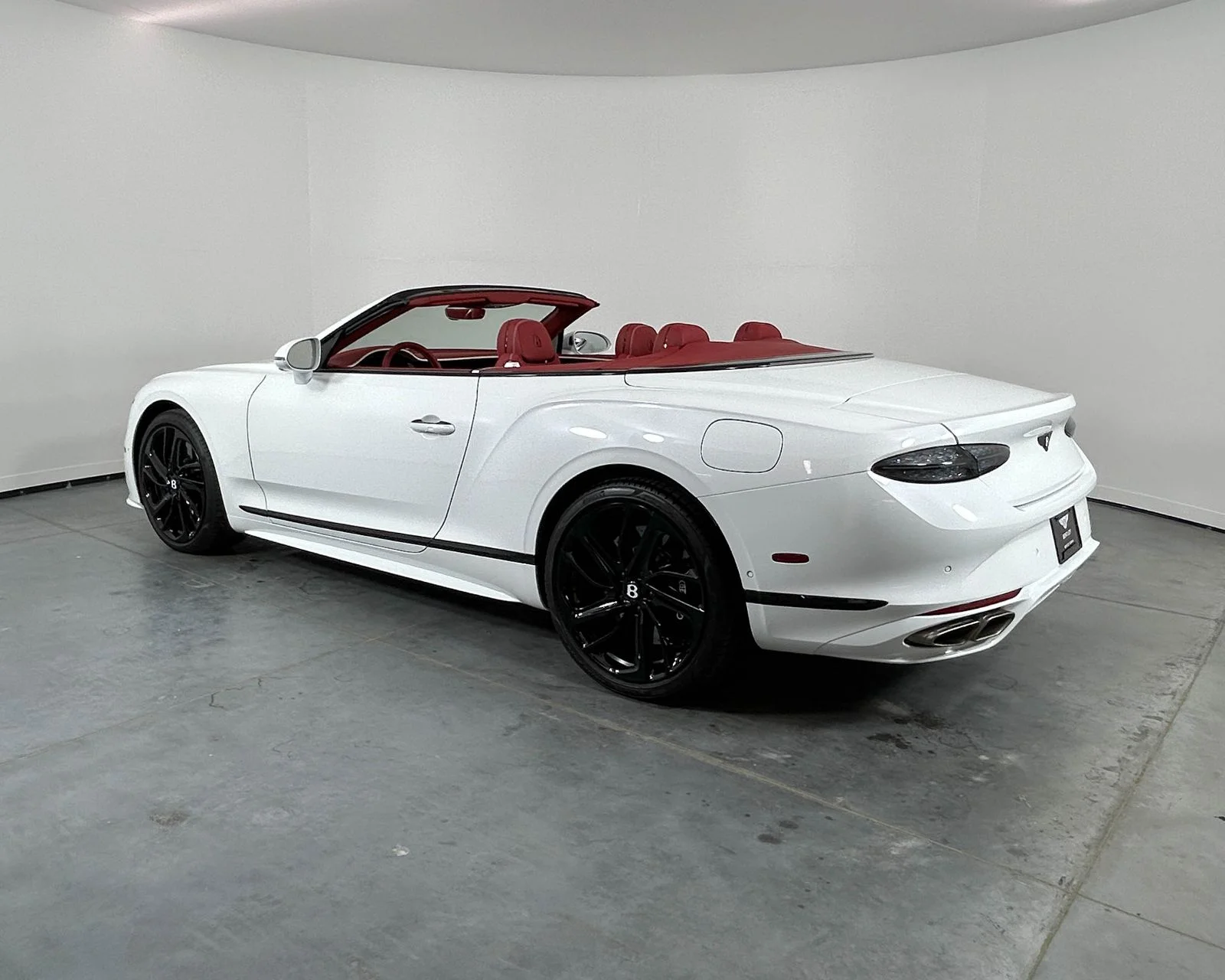 New 2026  Bentley GTC image 3