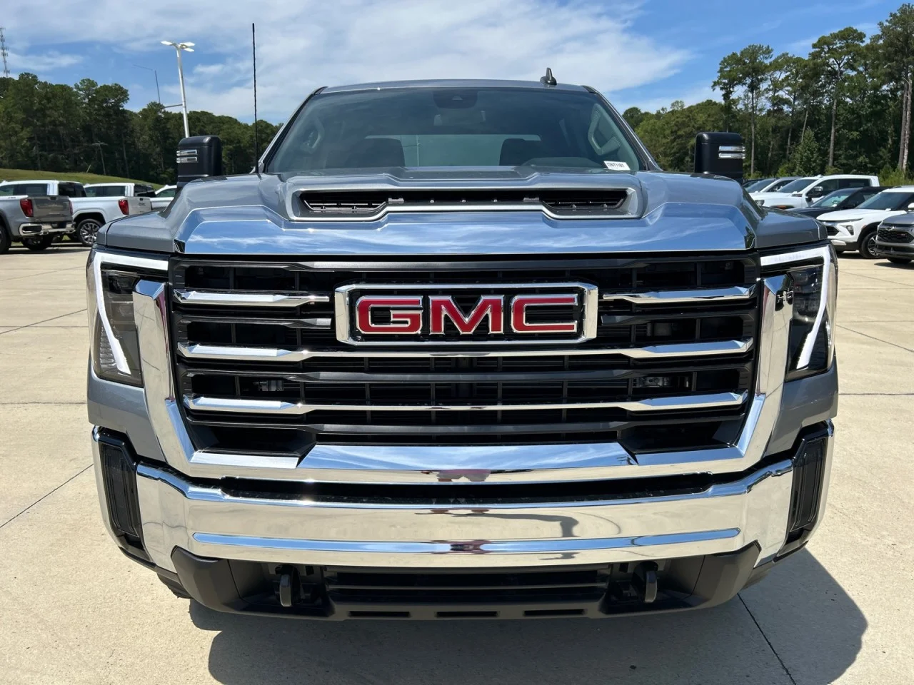 New 2026 Sterling Metallic GMC SLE image 5
