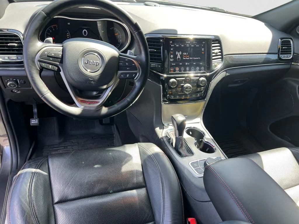 Used 2021 Gray Jeep Trailhawk image 12