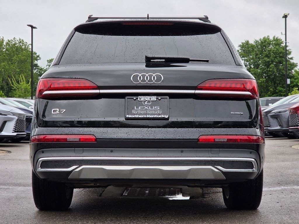 Used 2023 Mythos Black Metallic Audi Premium Plus image 30