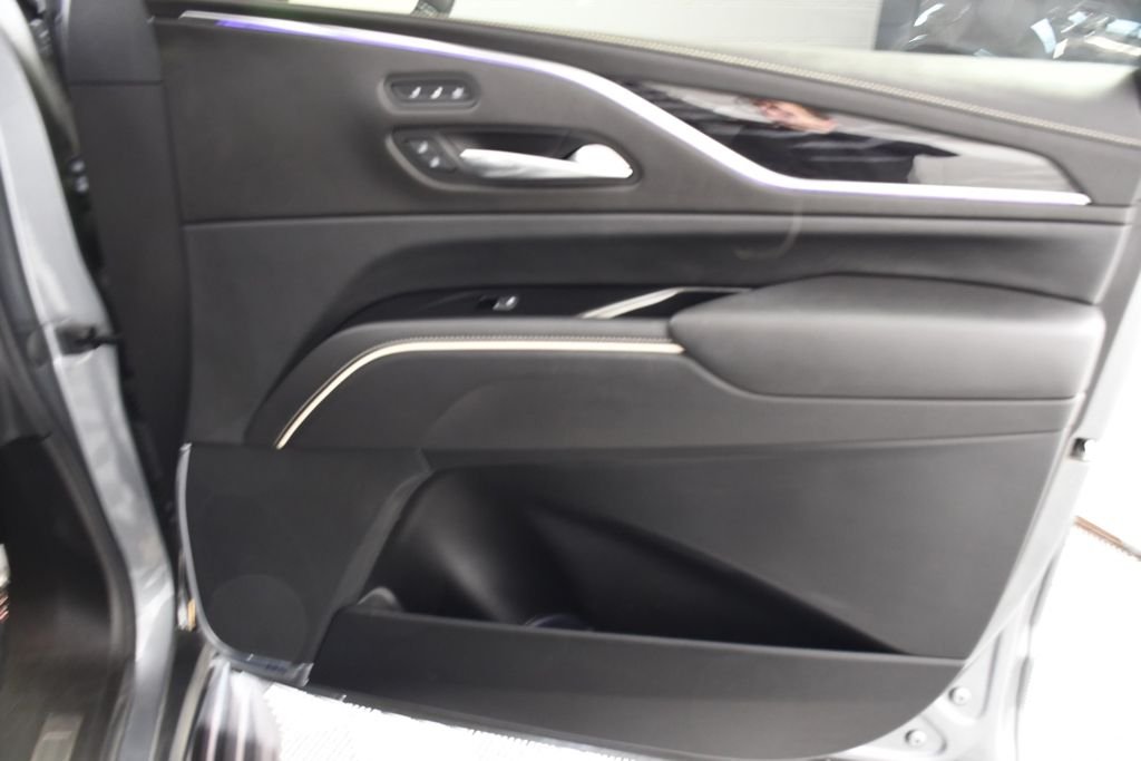Used 2021 Satin Steel Metallic Cadillac Sport image 18
