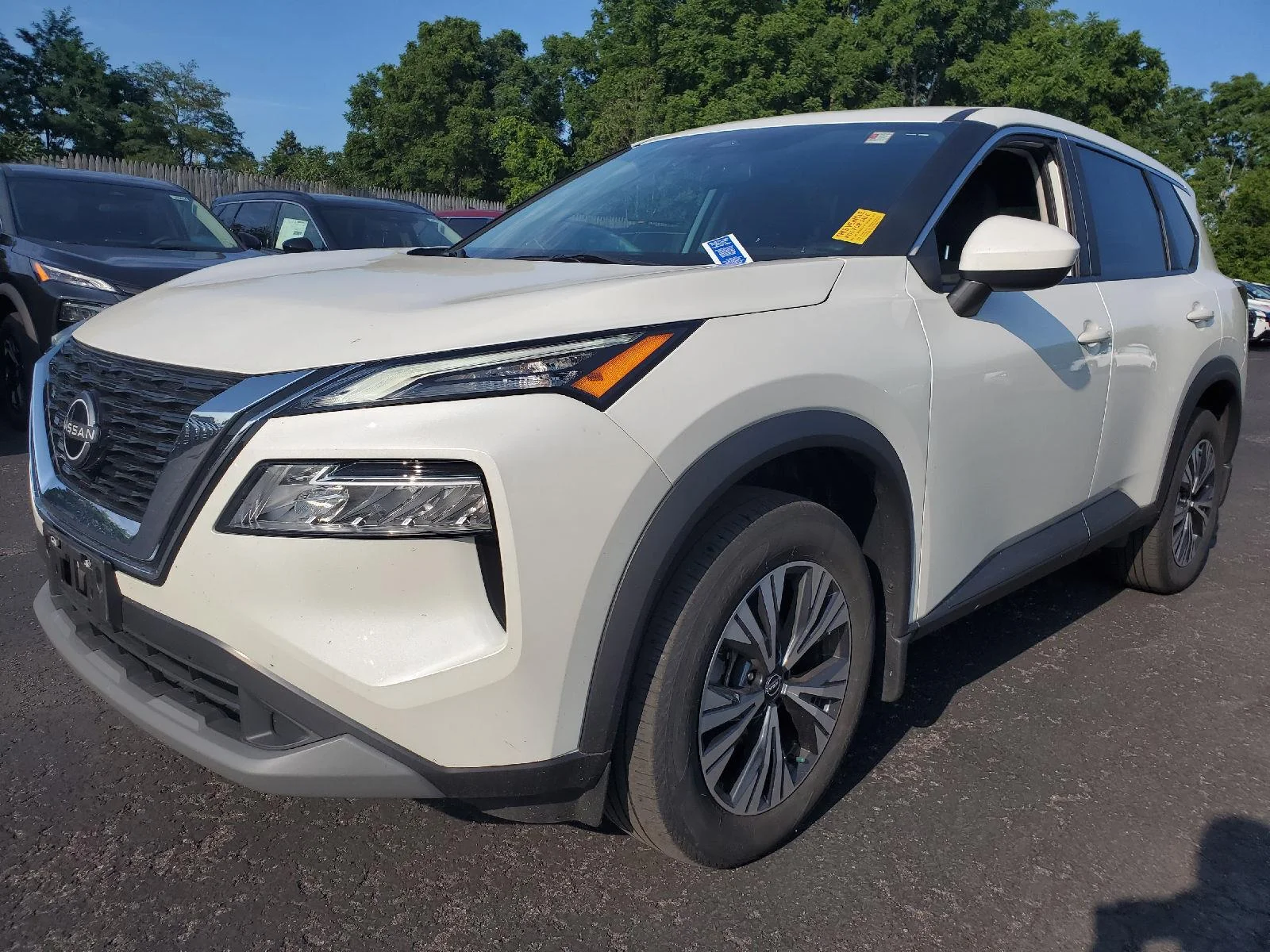 Used 2023 Pearl White Tricoat Nissan SV image 4
