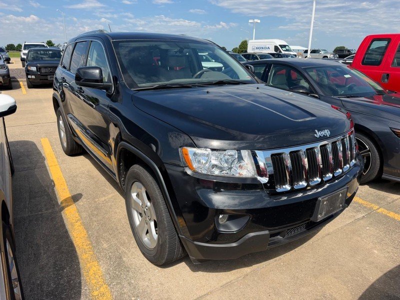 Used 2012 Brilliant Black Crystal Pearlcoat Jeep Laredo image 2