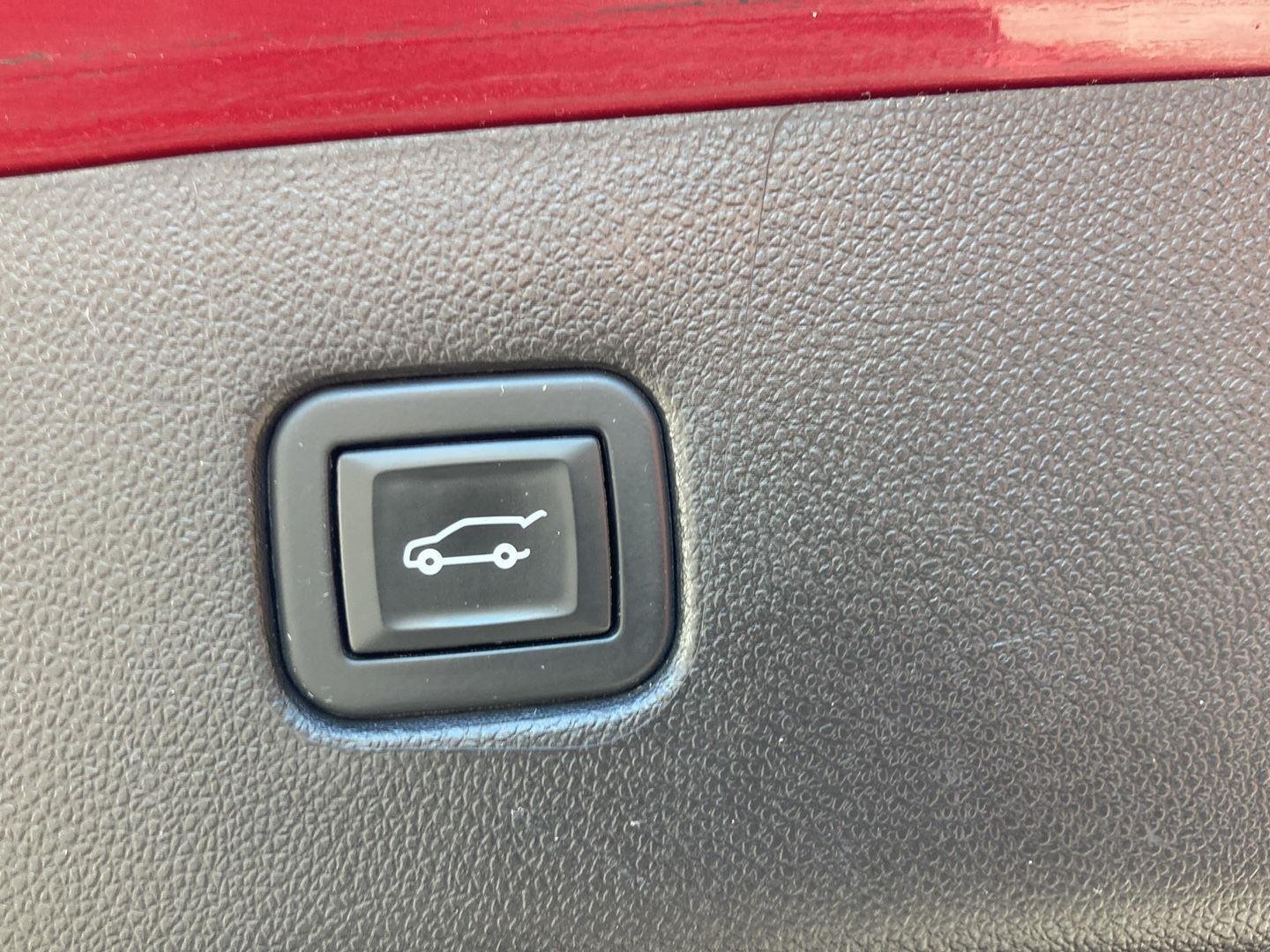 Used 2020 Cajun Red Tintcoat Chevrolet LT image 16
