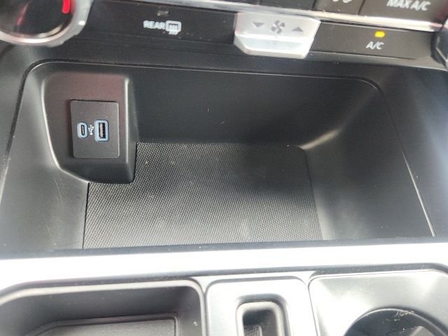 Used 2024 Gray Ford XLT image 43