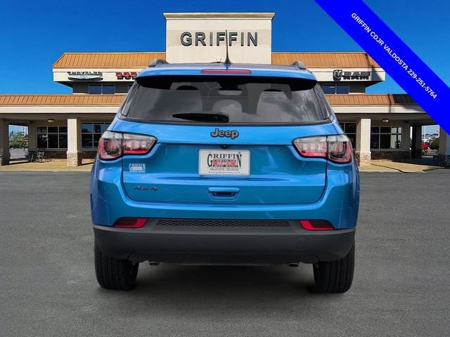 Used 2025 Blue Jeep Latitude image 8