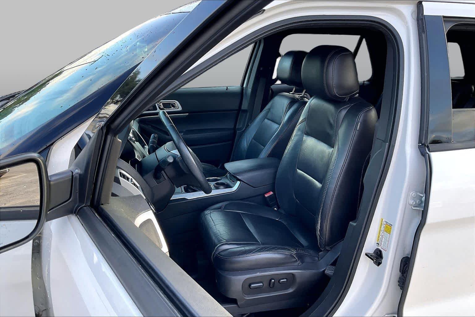 Used 2013 White Platinum Metallic Tri-coat Ford XLT image 8