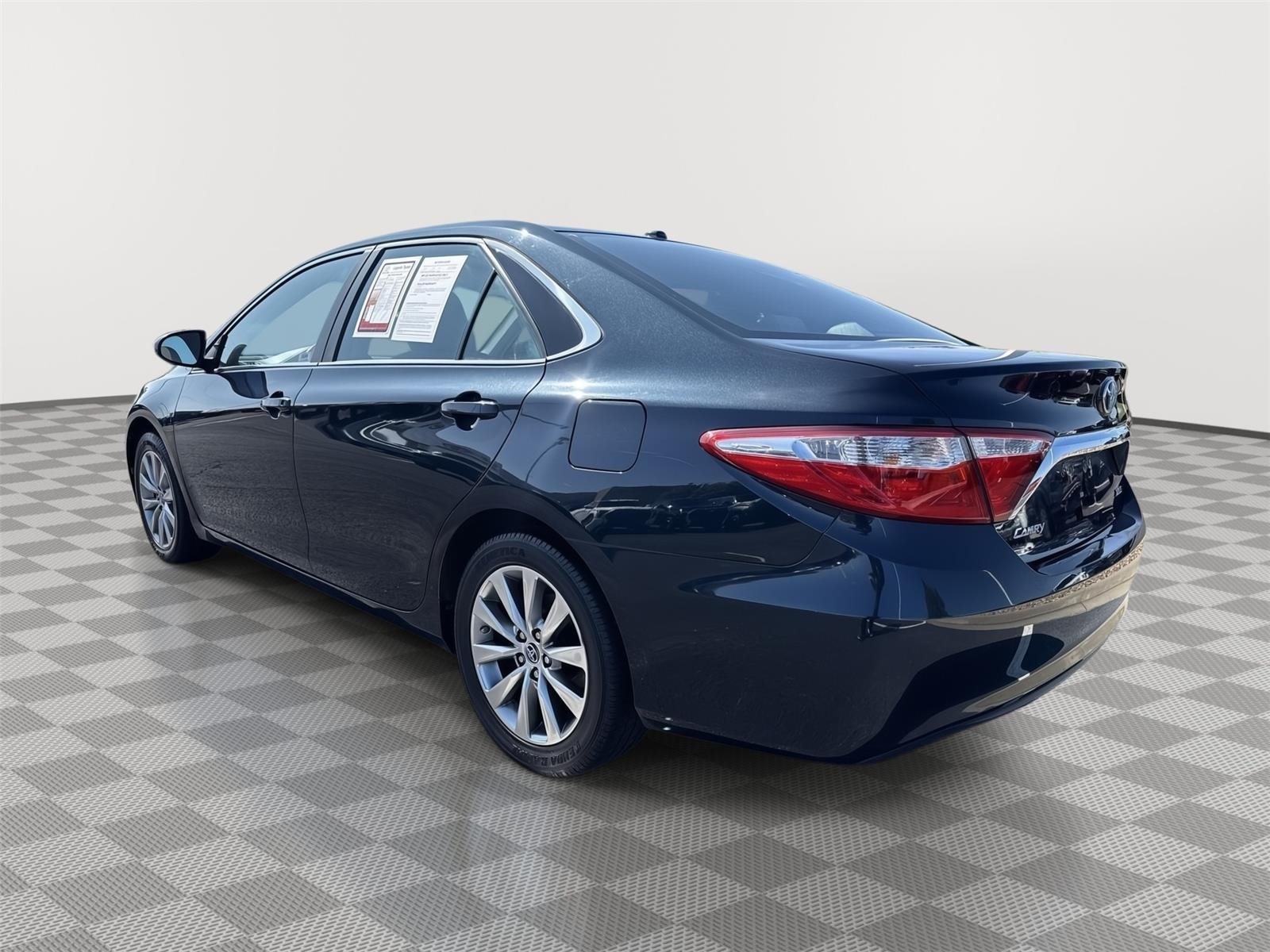Used 2015 Cosmic Gray Mica Toyota XLE image 4