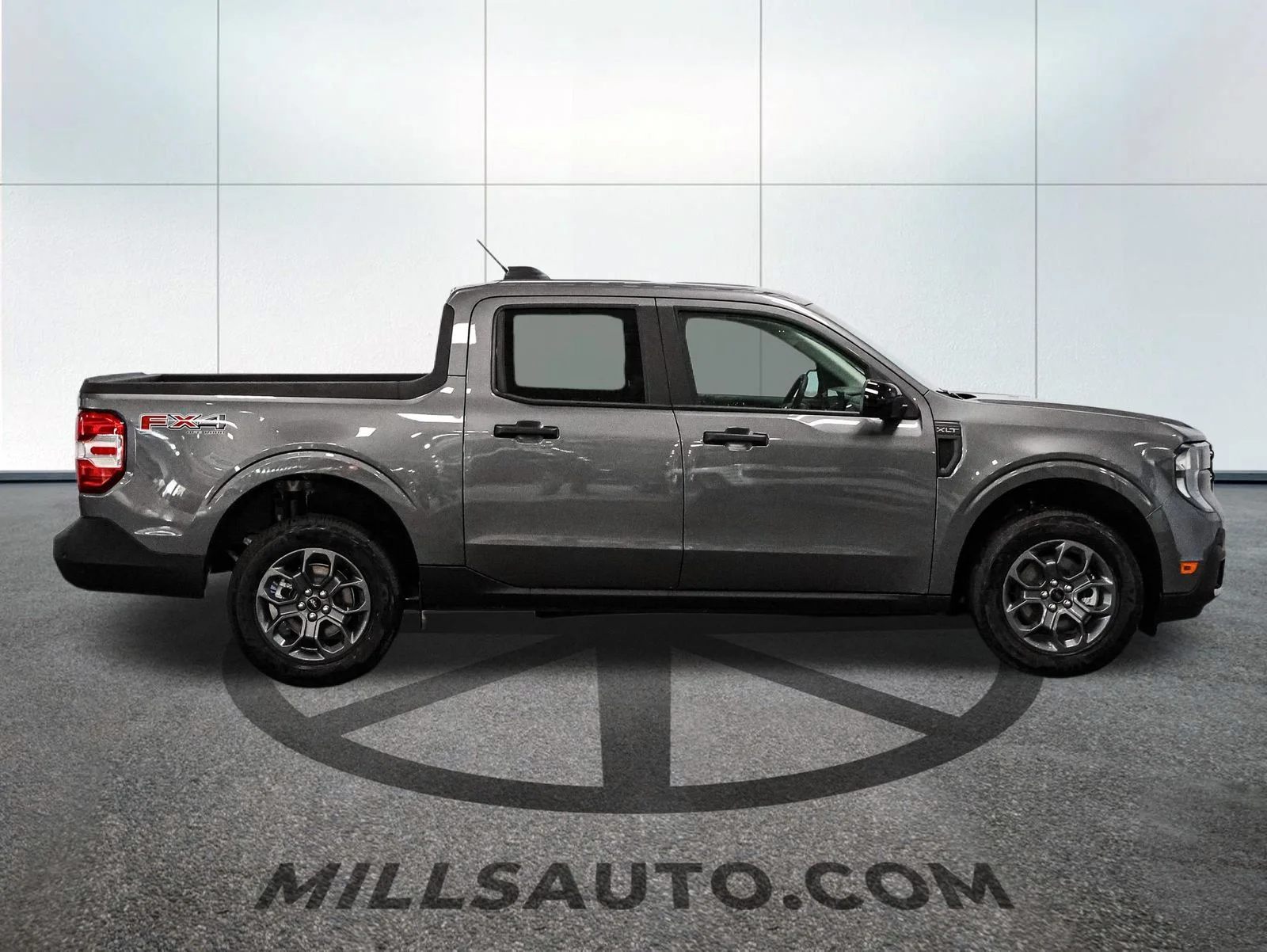 New 2026 Gray Ford XLT image 9